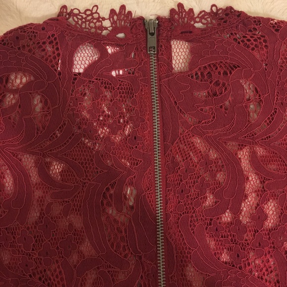LF Lace Bell Sleeve Crop Top - Picture 4 of 8